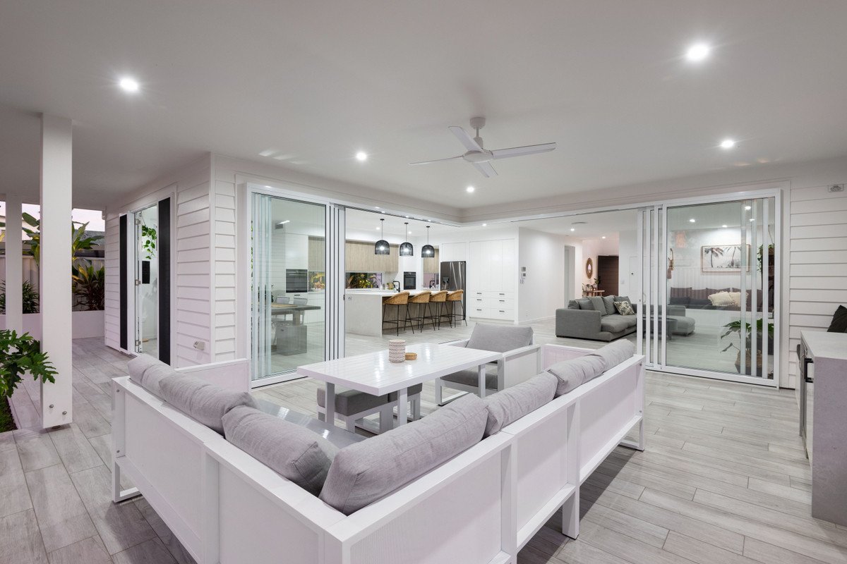 7 Clinton Avenue Burleigh Waters 2