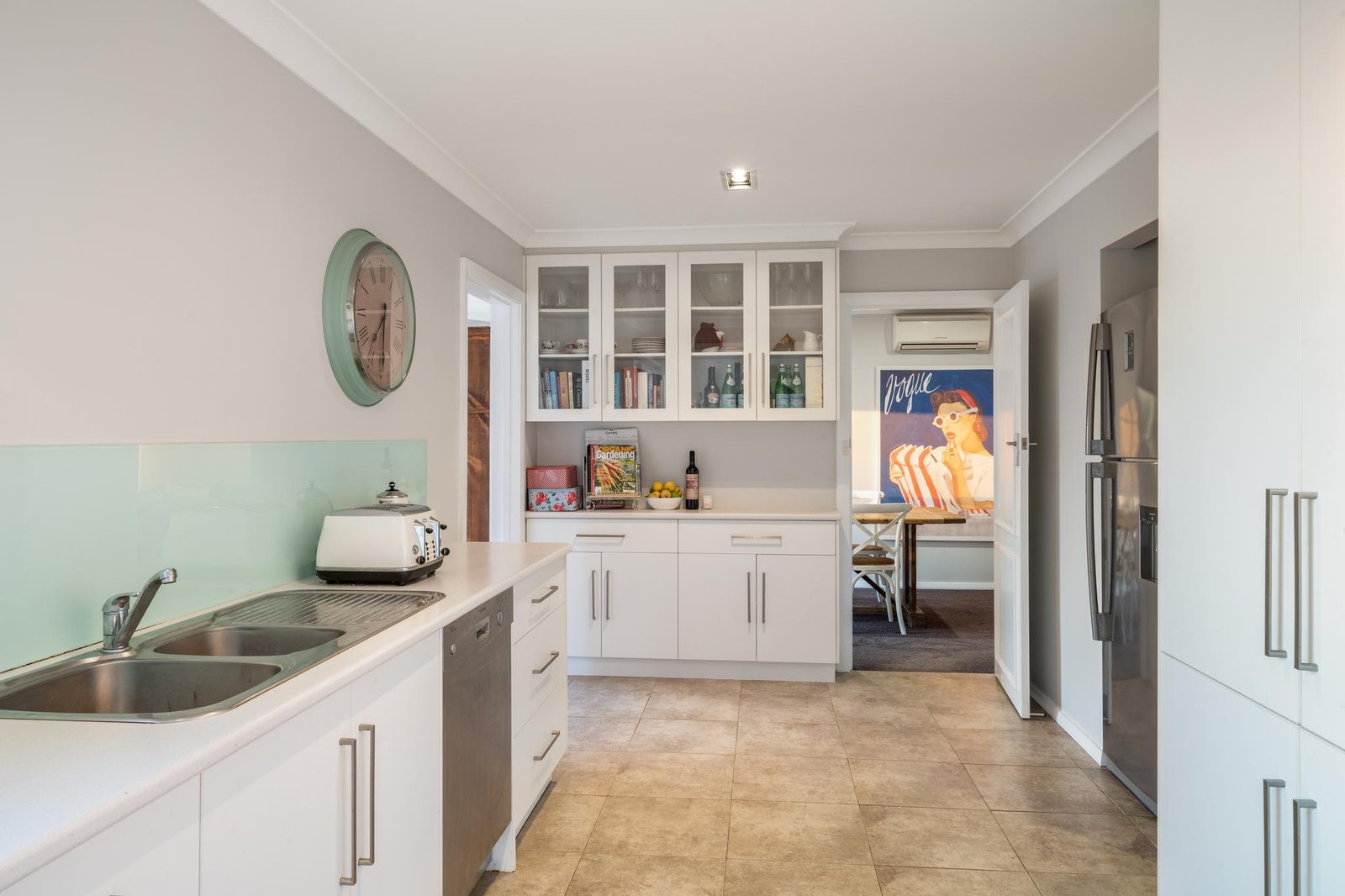 Gallery: 7 Clivedon Court
