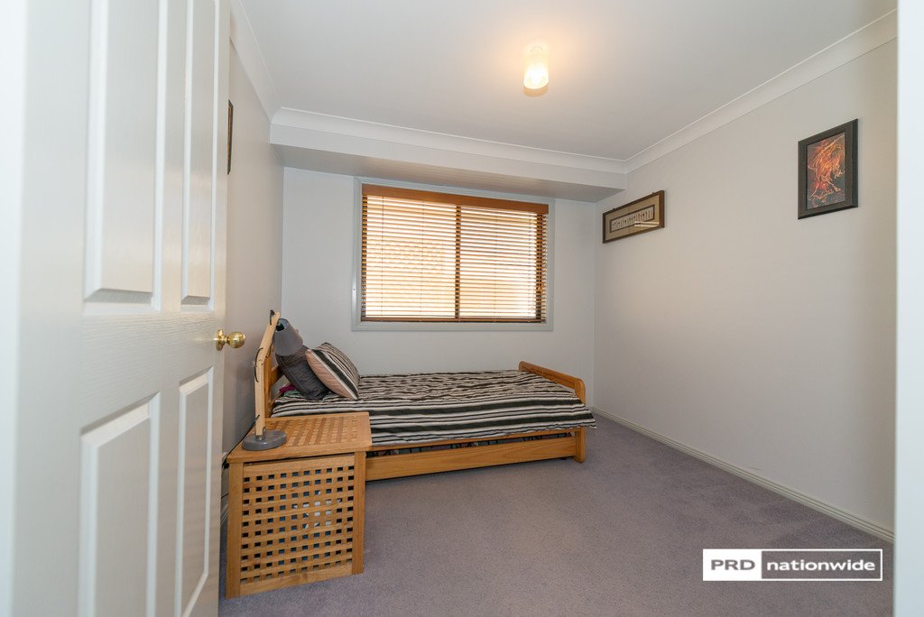7 Cobb & Co Circuit TAMWORTH 24