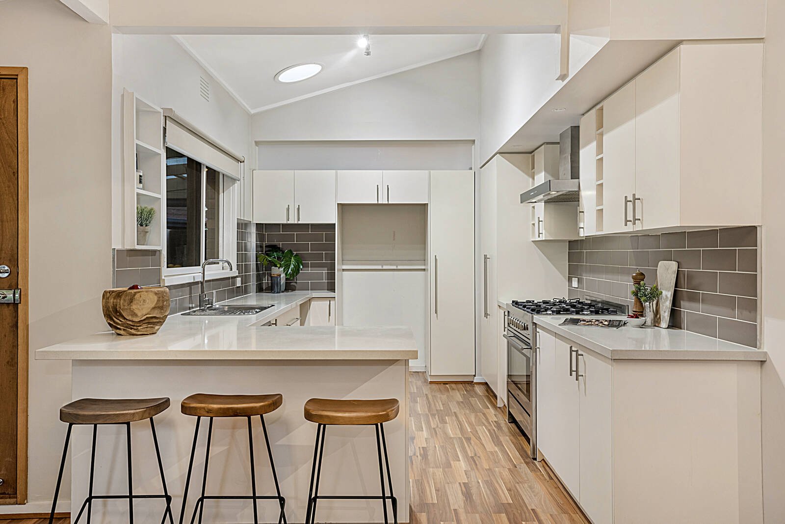 Gallery: 7 Colin Court