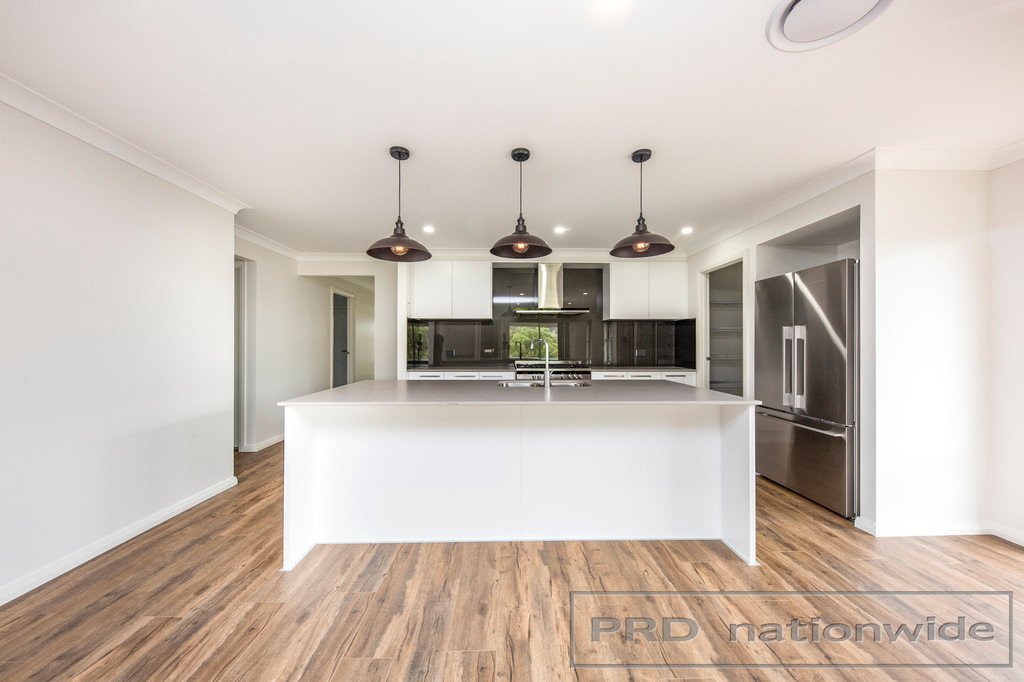 7 Conquest Close RUTHERFORD 5