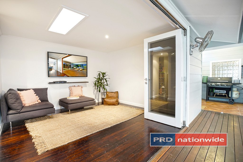 7 Conway Avenue CAMBRIDGE PARK 17