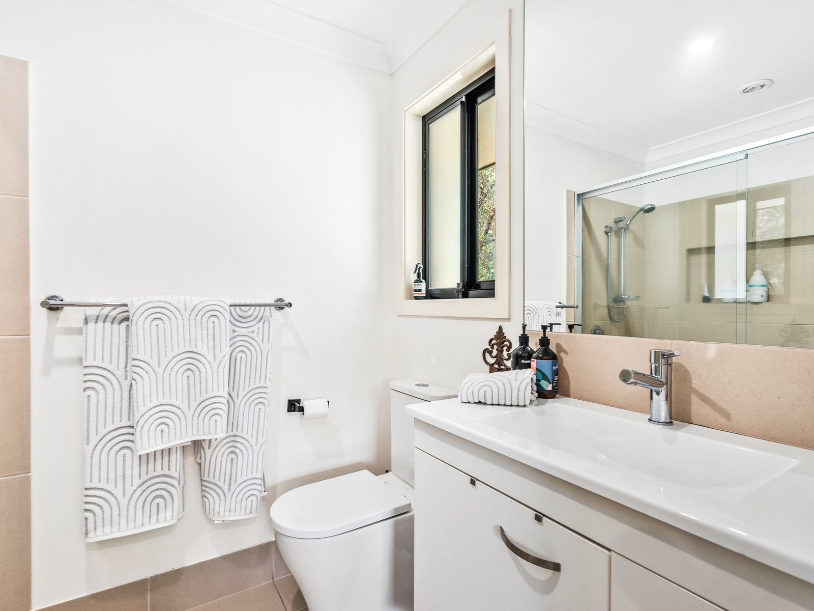 7 Coorabin Court TALLEBUDGERA 12