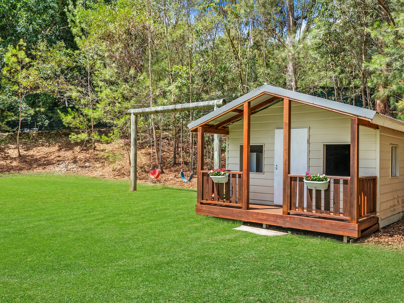 7 Coorabin Court TALLEBUDGERA 13