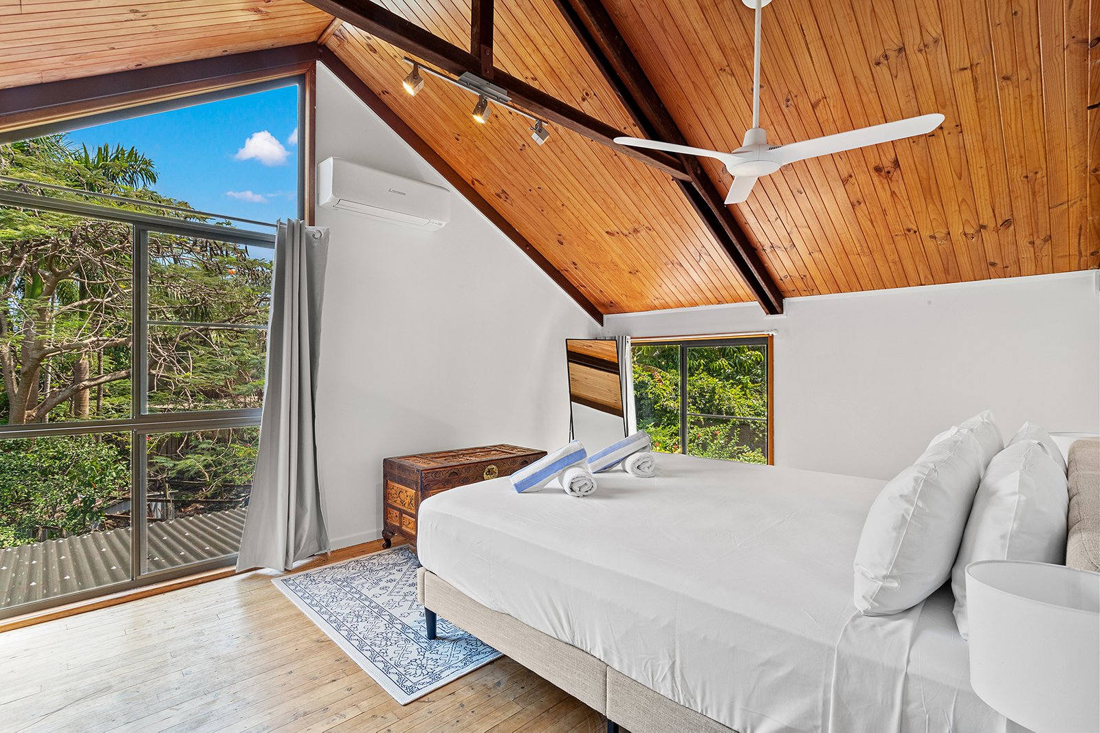 7 Coryule Place CANNONVALE 6