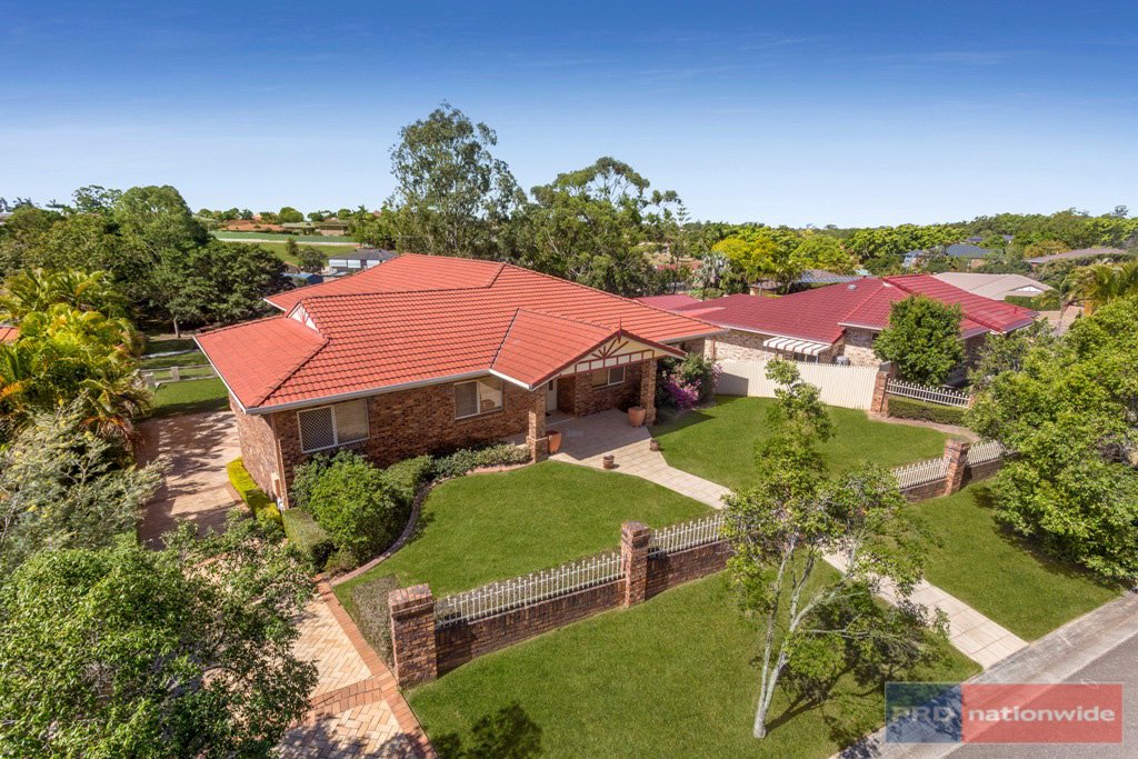 7 Cotswold Pl  BRIDGEMAN DOWNS 1