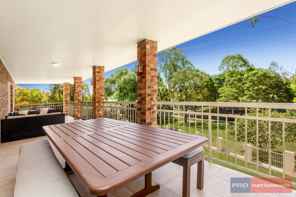 7 Cotswold Pl  BRIDGEMAN DOWNS 16