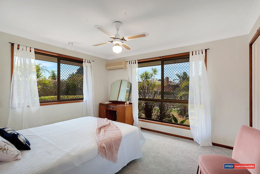 7 Courser Court BURLEIGH WATERS 6