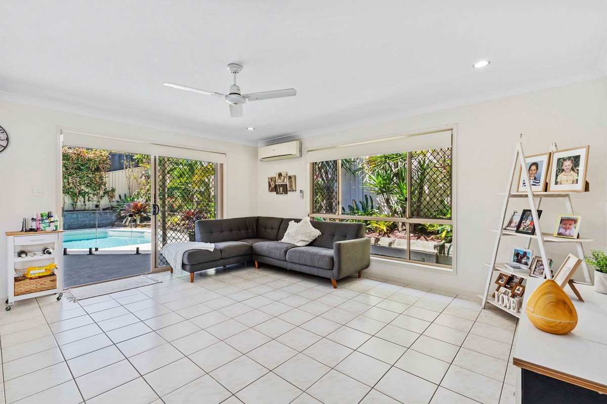 7 Cowell Drive Burleigh Heads 7