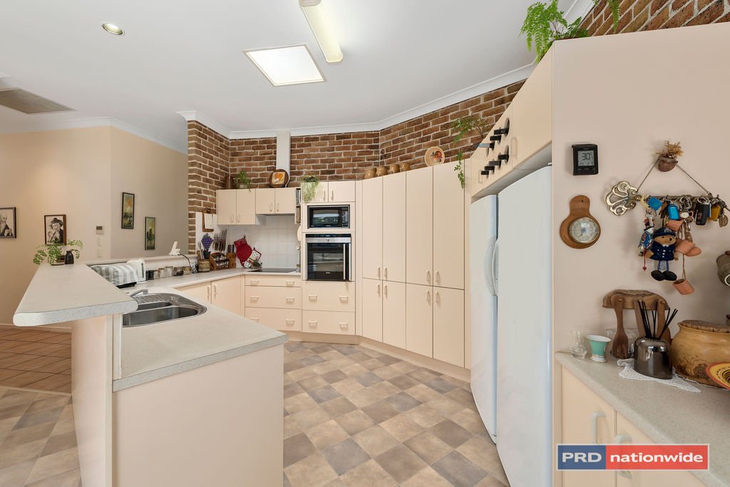 7 Crestani Place BOAMBEE 11