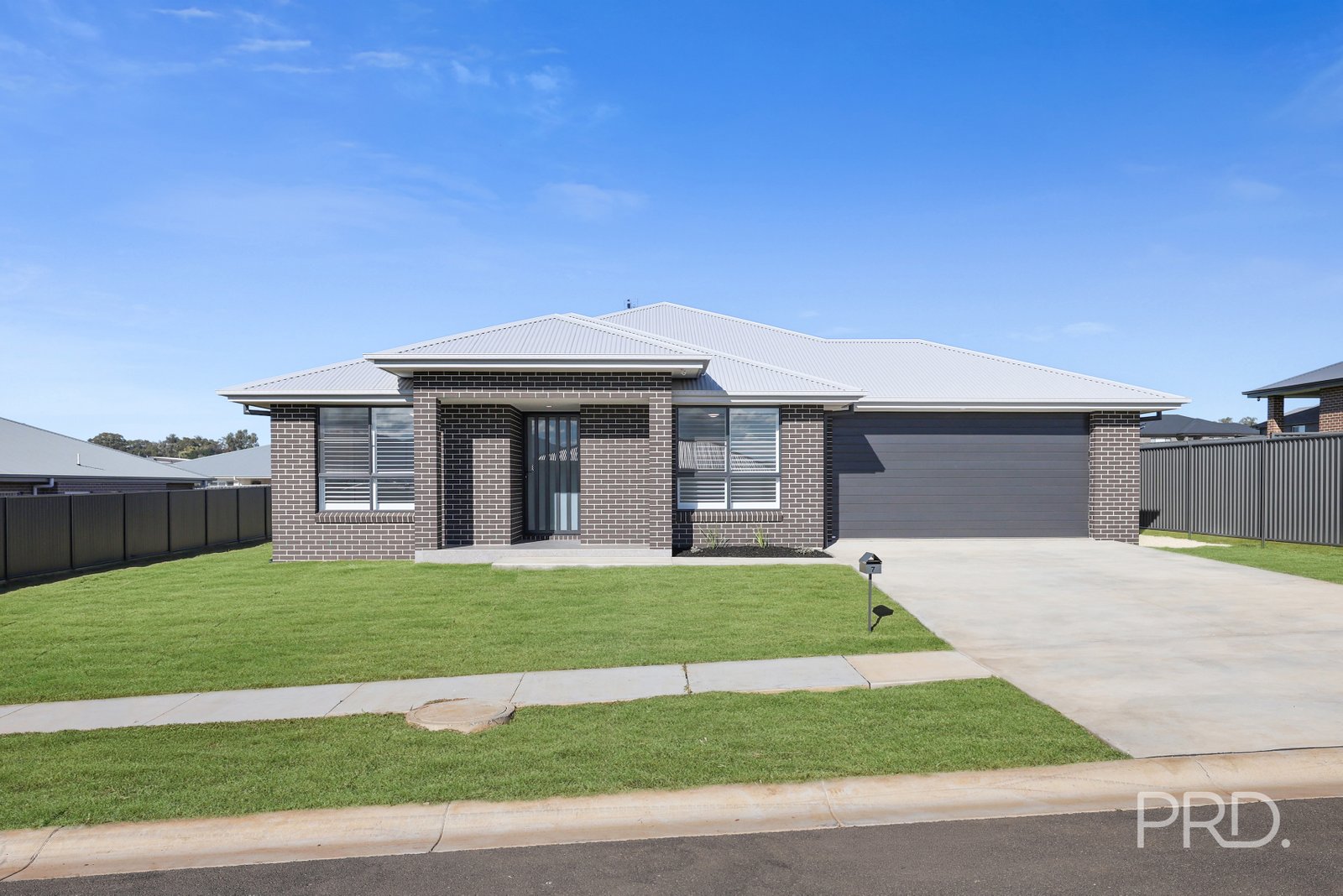 7 Crested Avenue TAMWORTH 1