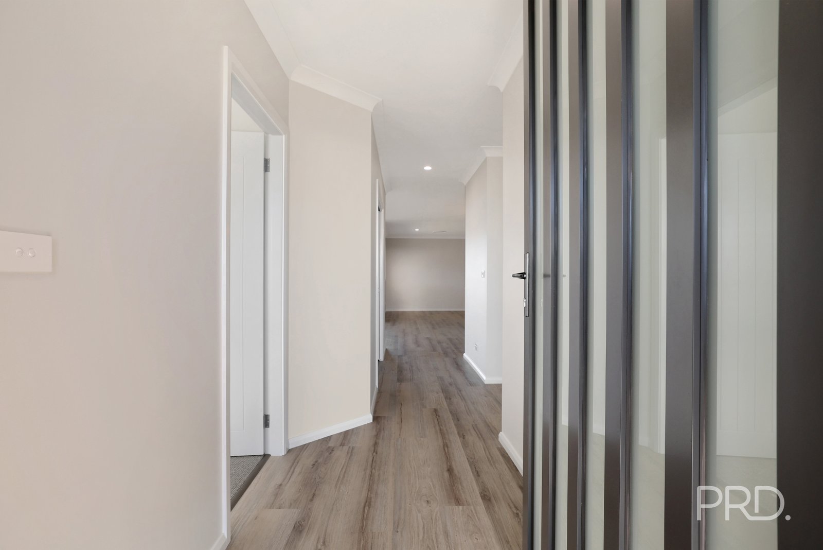 7 Crested Avenue TAMWORTH 3