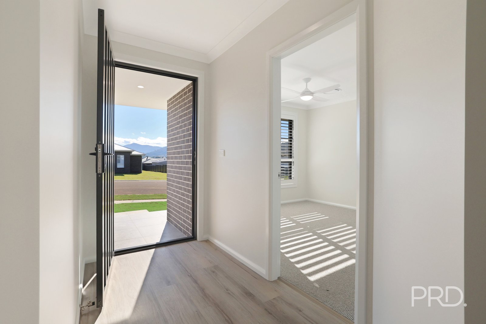 7 Crested Avenue TAMWORTH 4