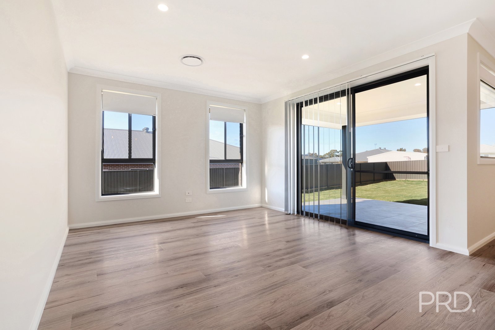 7 Crested Avenue TAMWORTH 9