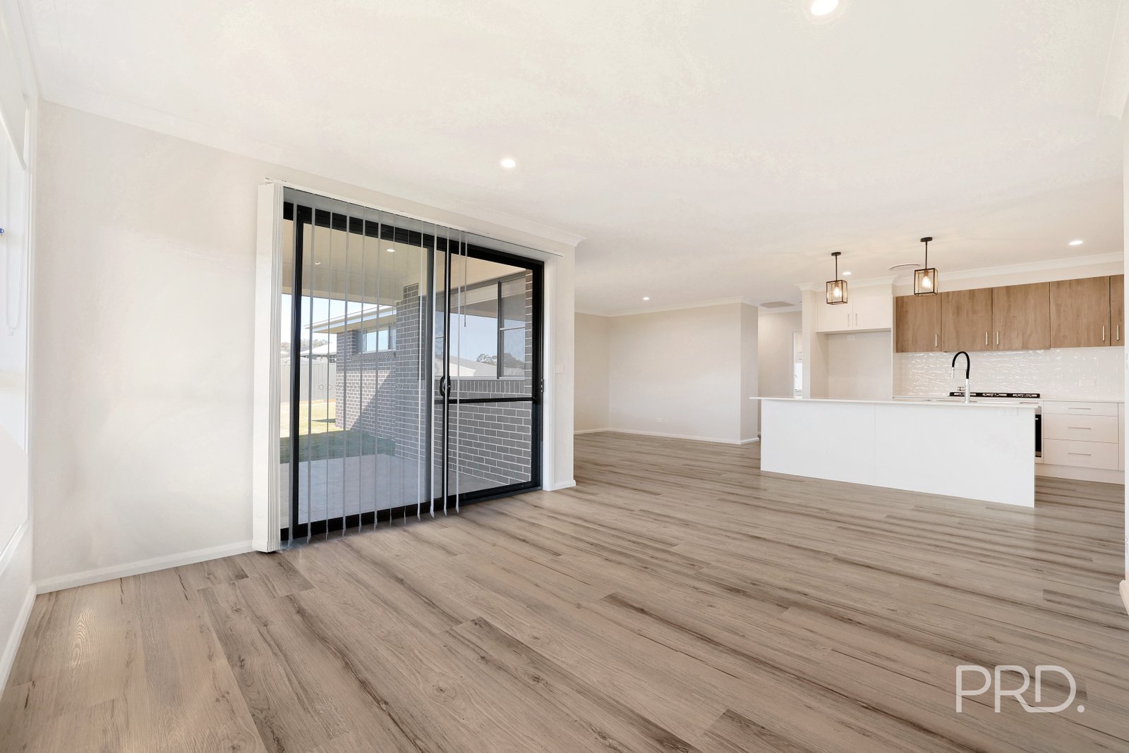 7 Crested Avenue TAMWORTH 11