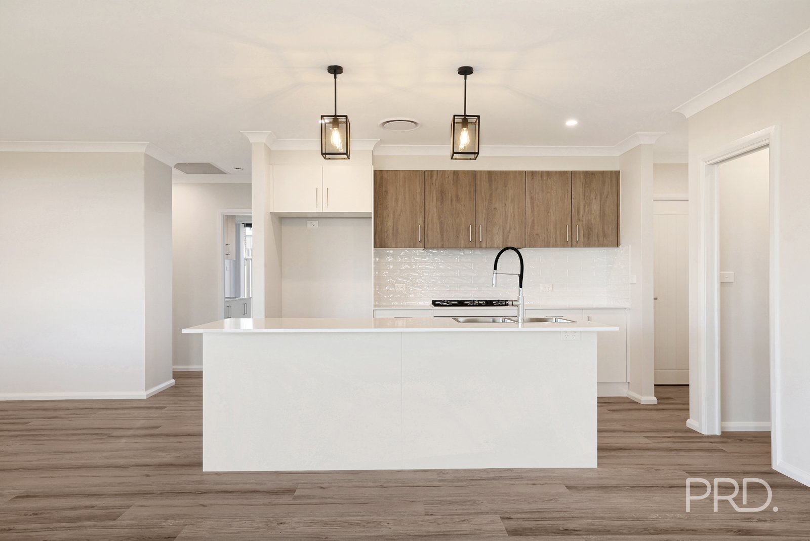 7 Crested Avenue TAMWORTH 12