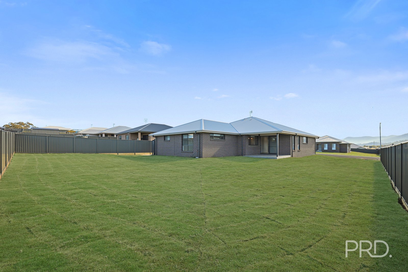 7 Crested Avenue TAMWORTH 29