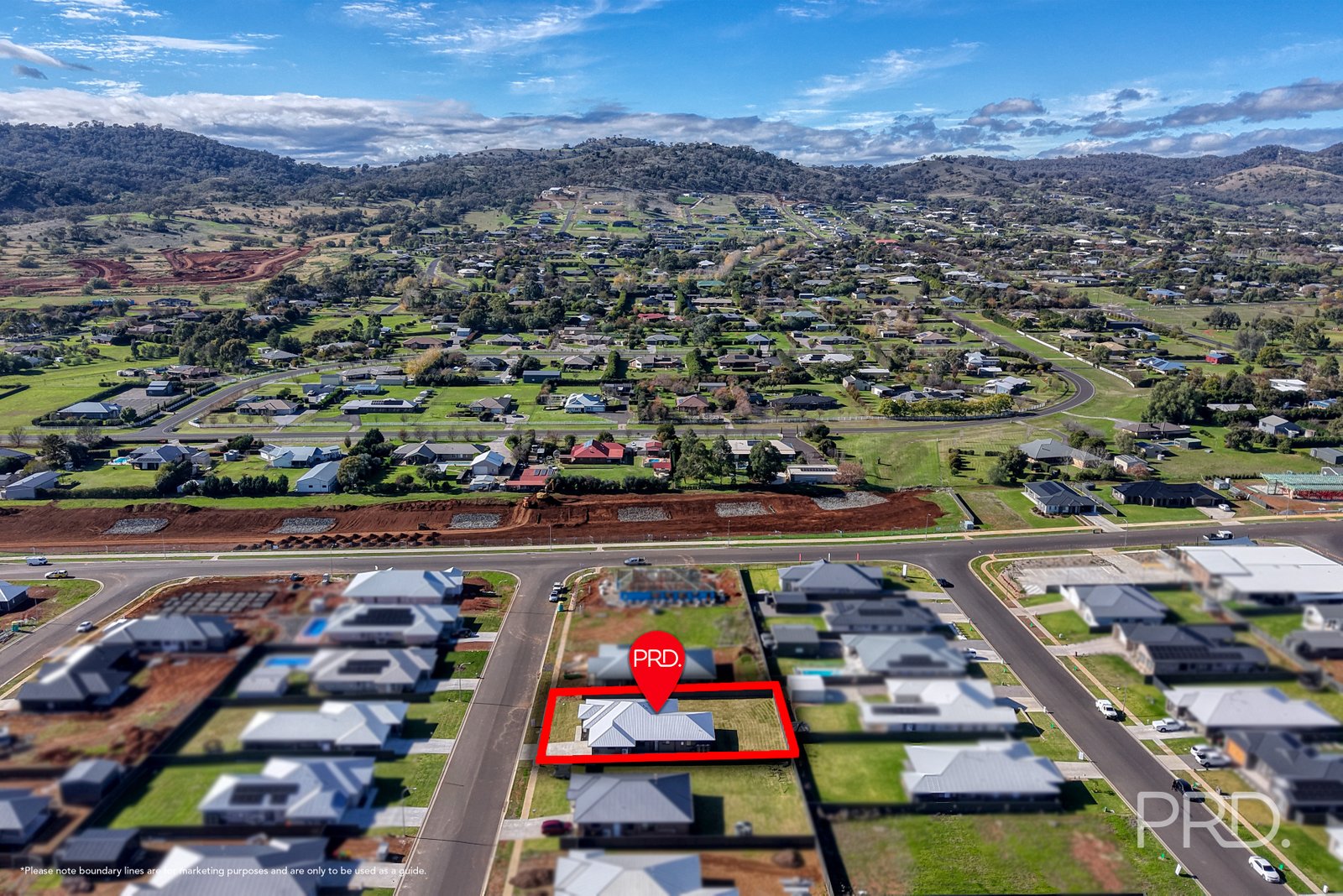 7 Crested Avenue TAMWORTH 34