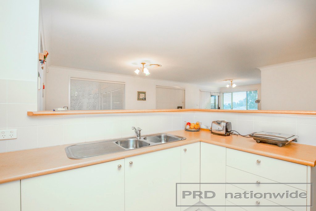 7 Crofton Avenue TENAMBIT 6