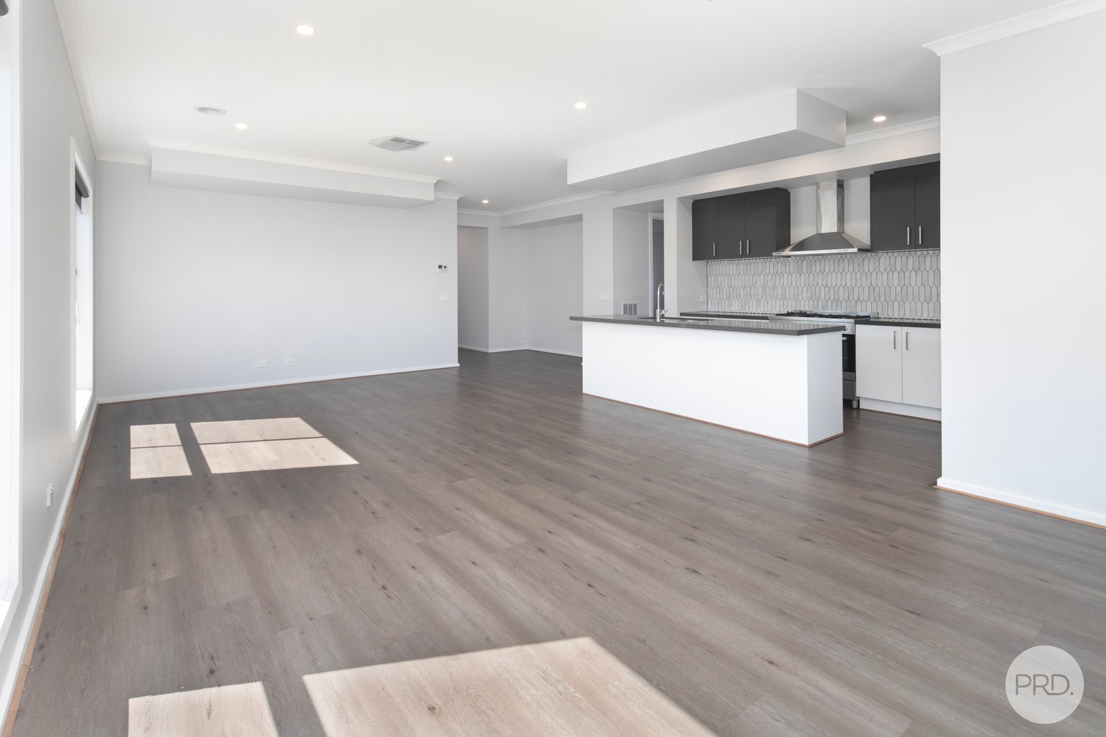 7 Cropley Street LUCAS 4