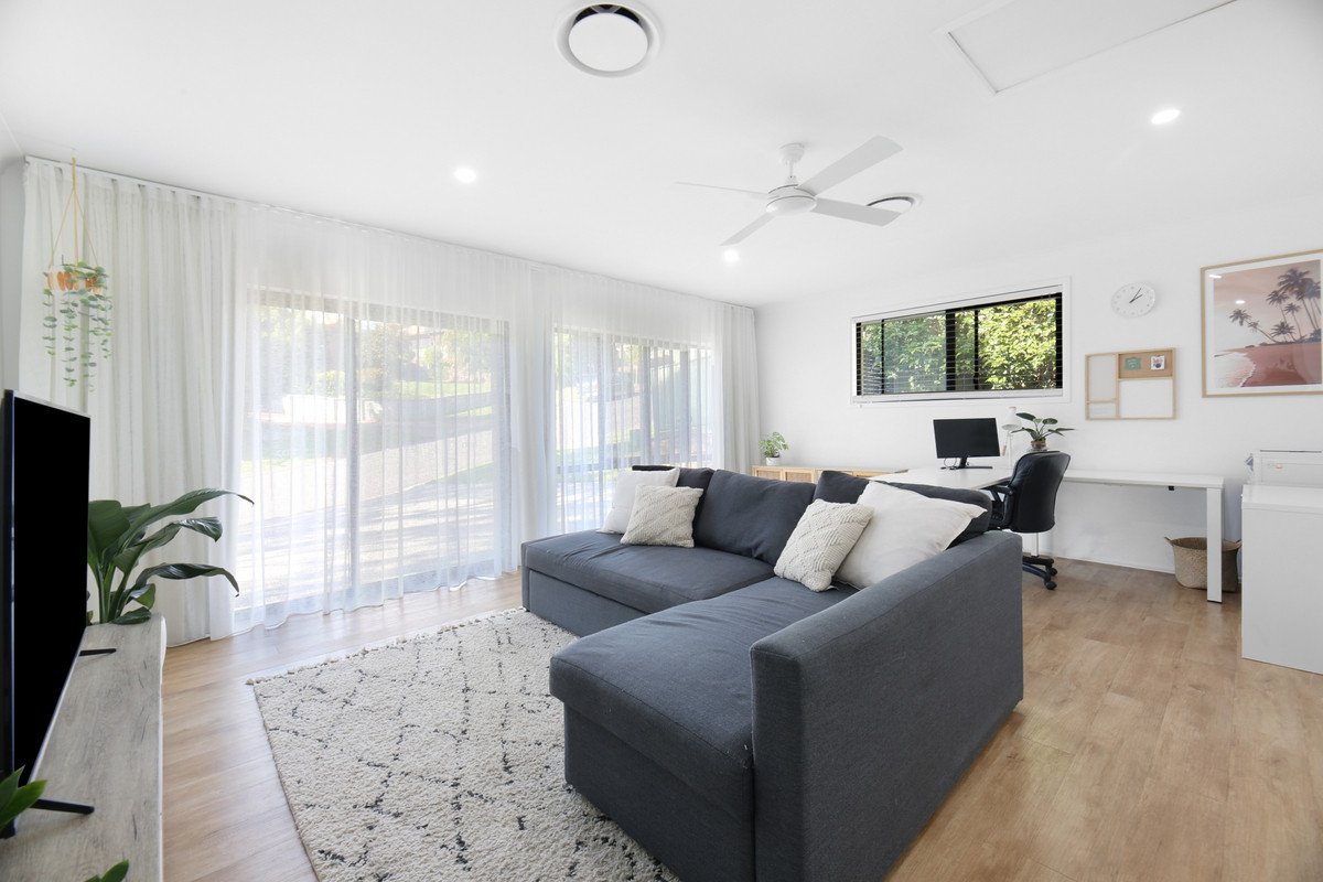 7 Currant Street Elanora 19