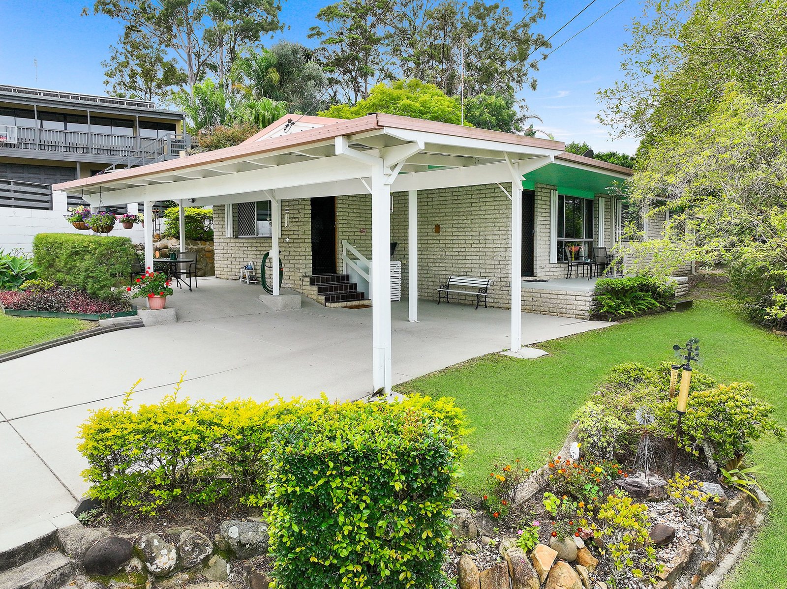 7 Dampier Court MOLENDINAR 1
