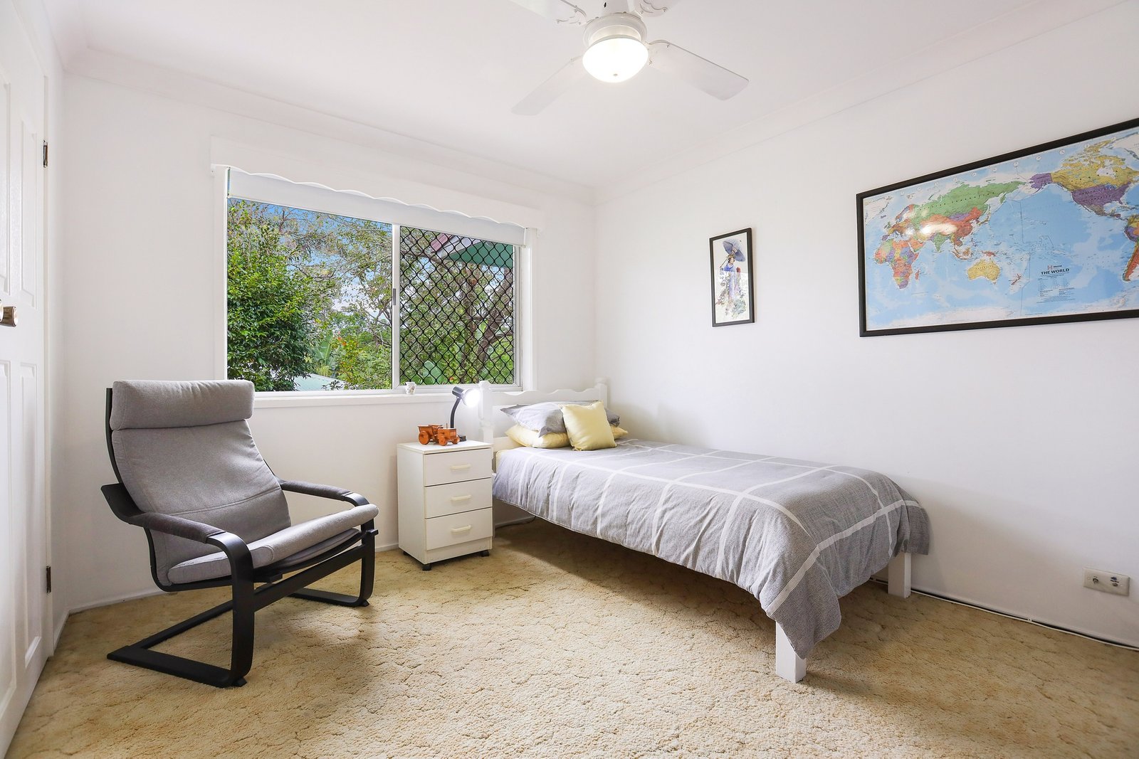 7 Dampier Court MOLENDINAR 9