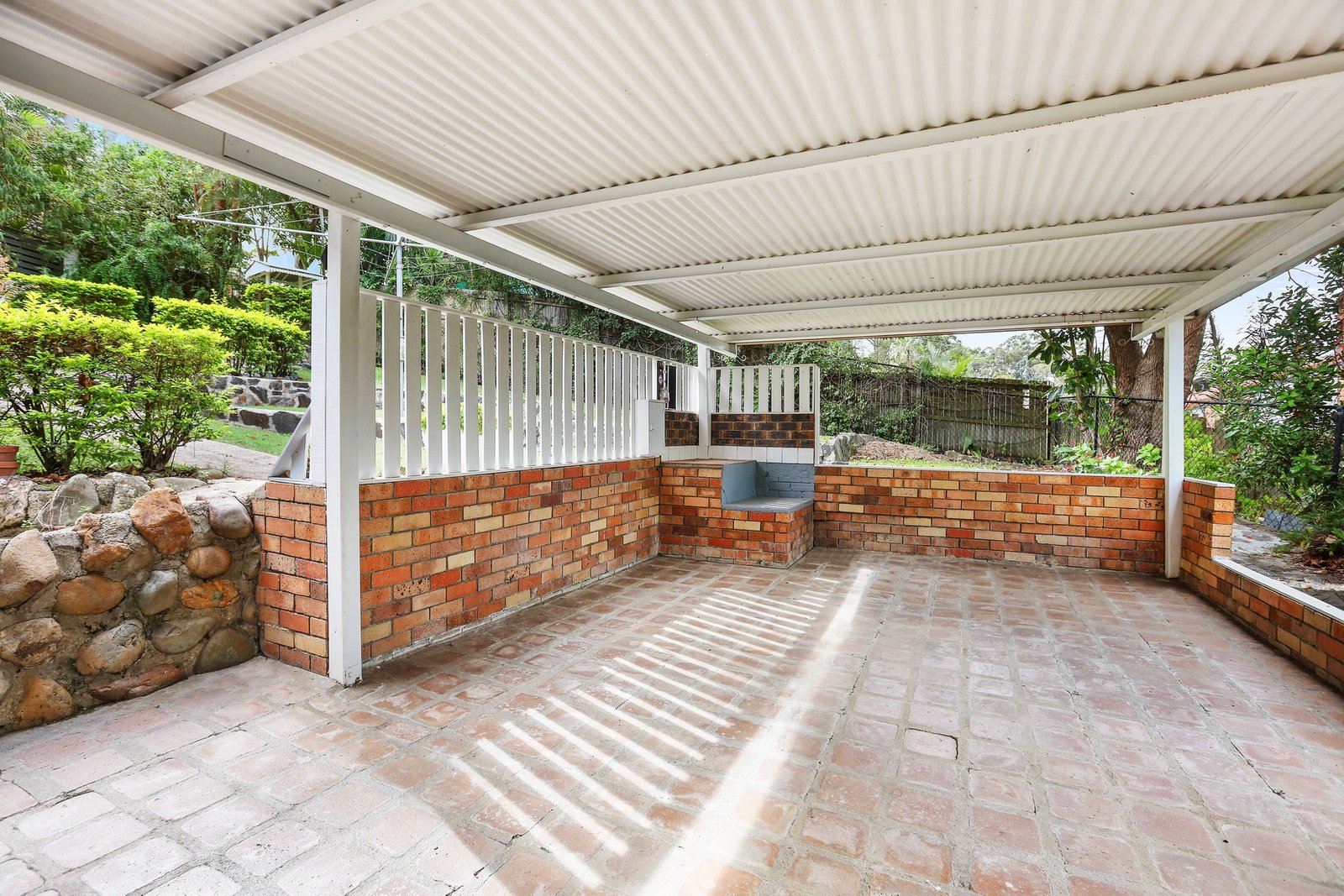 7 Dampier Court MOLENDINAR 11