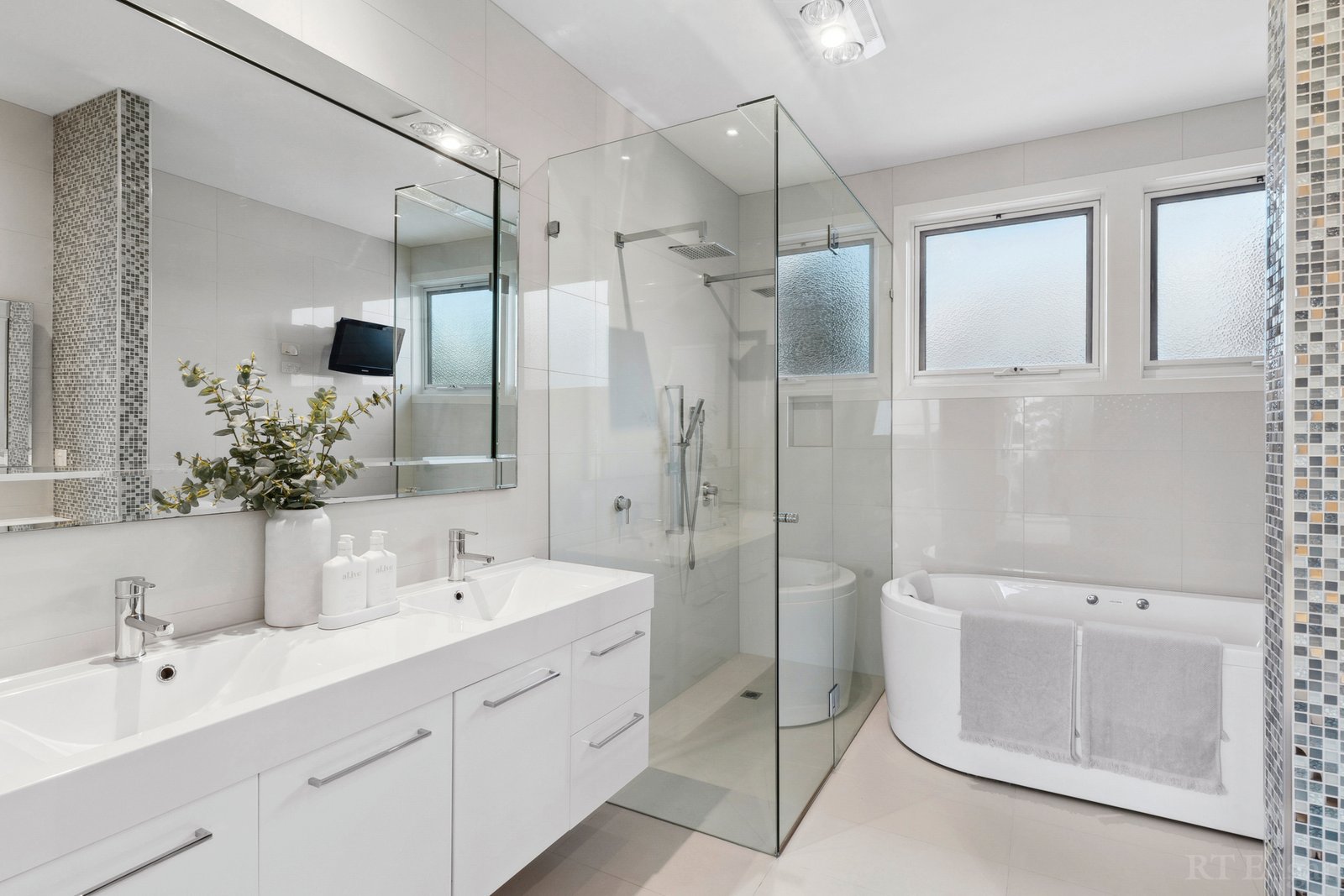 Real Estate and Property in 7 Dare Street, Ocean Grove, VIC