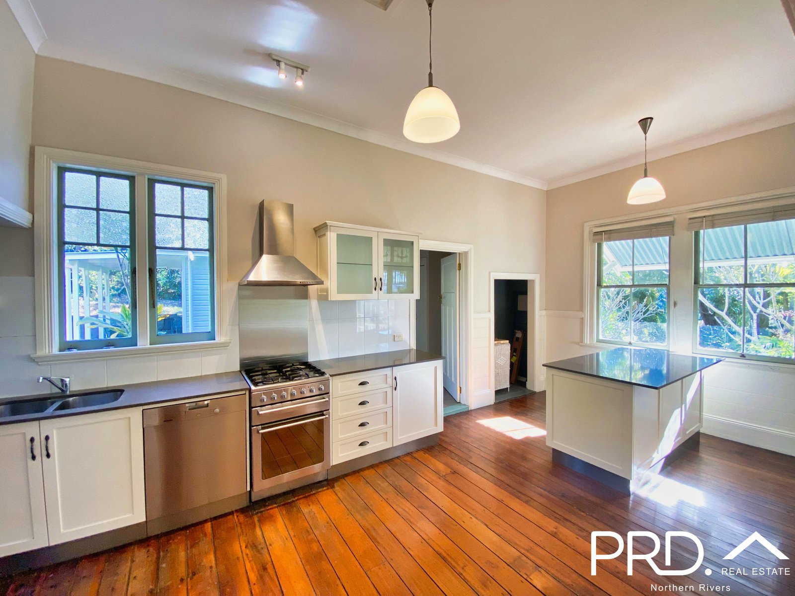 7 Darsham Street GIRARDS HILL 4