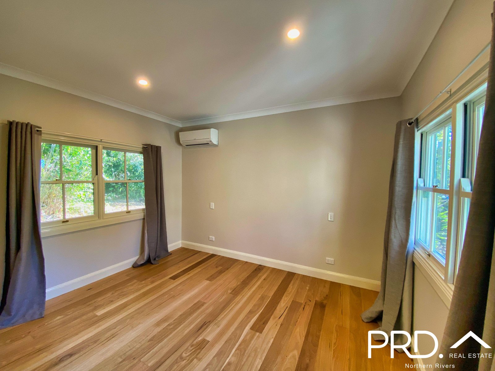 7 Darsham Street GIRARDS HILL 9