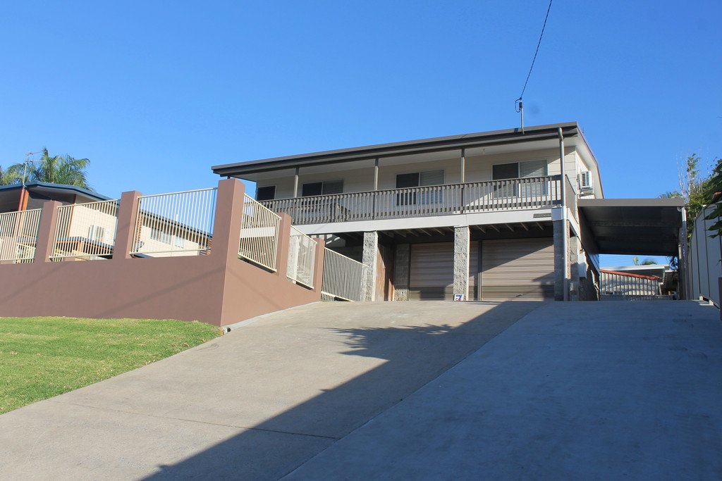 7 Davina Street BOYNE ISLAND 1