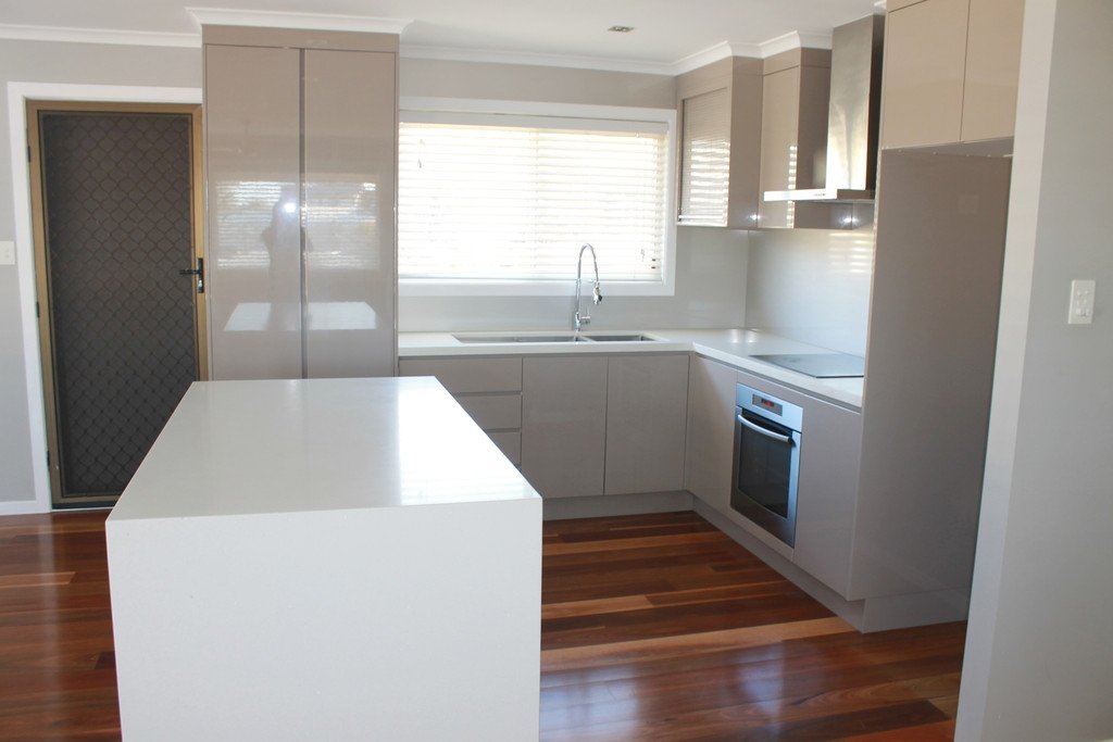 7 Davina Street BOYNE ISLAND 11