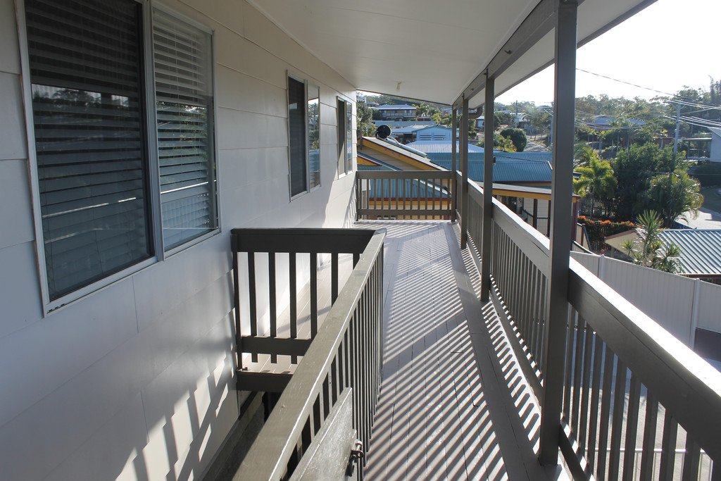 7 Davina Street BOYNE ISLAND 13