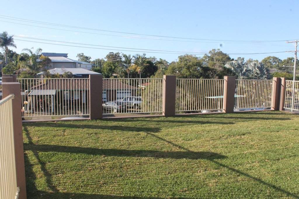 7 Davina Street BOYNE ISLAND 14