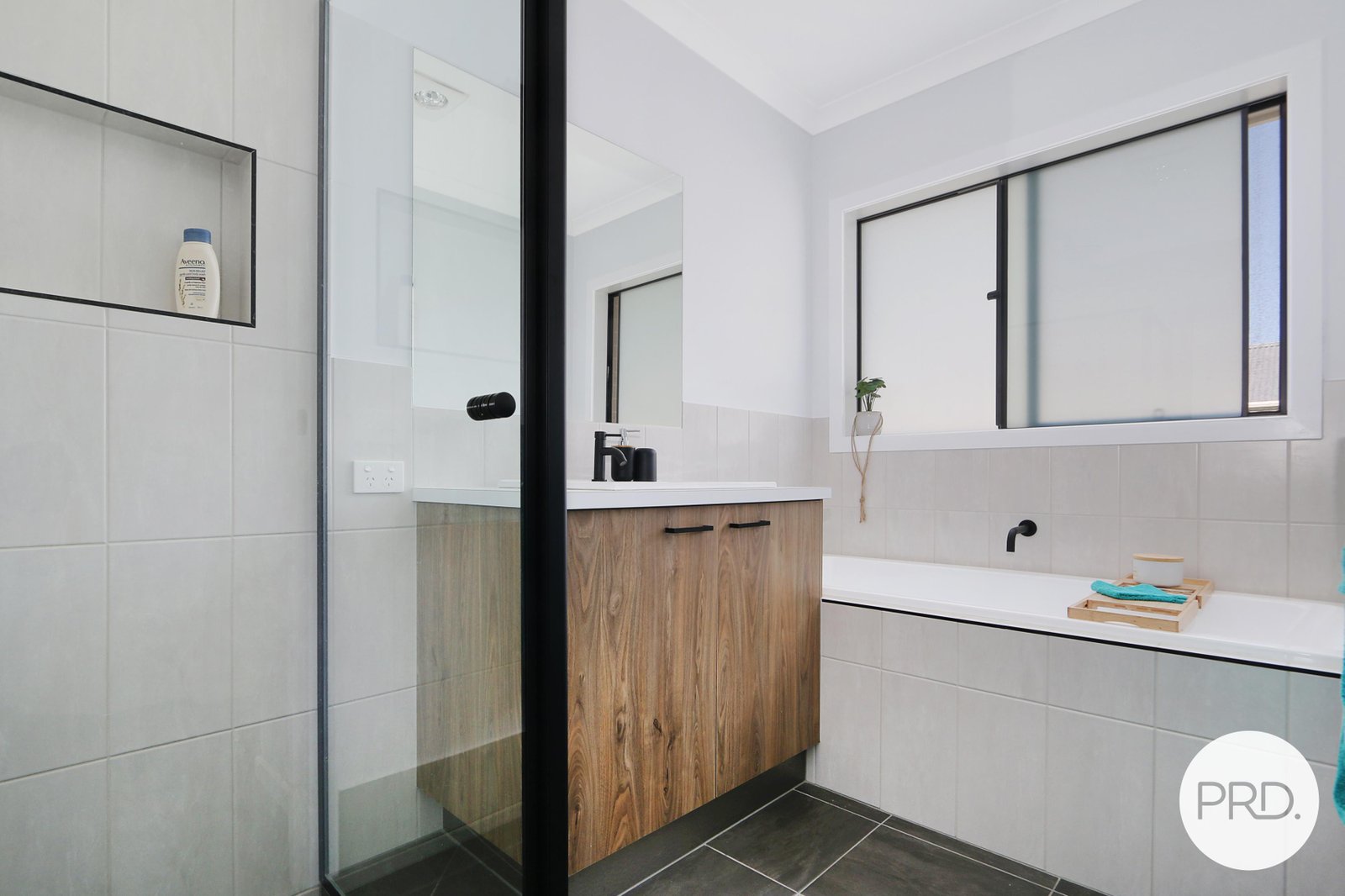 7 Dawson Street HAMILTON VALLEY 8