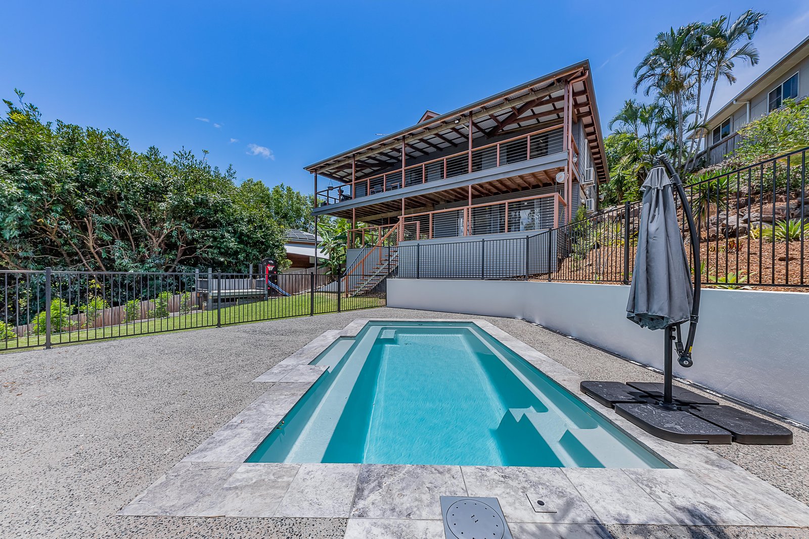 7 Daydream Court CANNONVALE 16