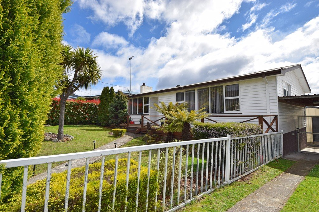 7 Dempster Street CLAREMONT 1