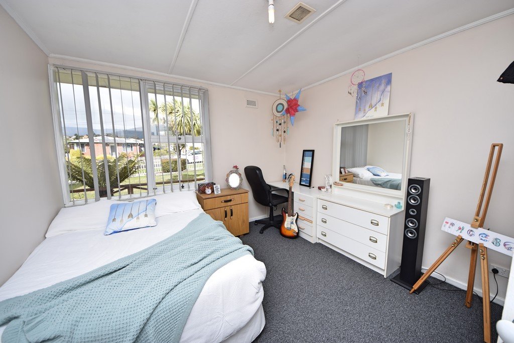 7 Dempster Street CLAREMONT 11