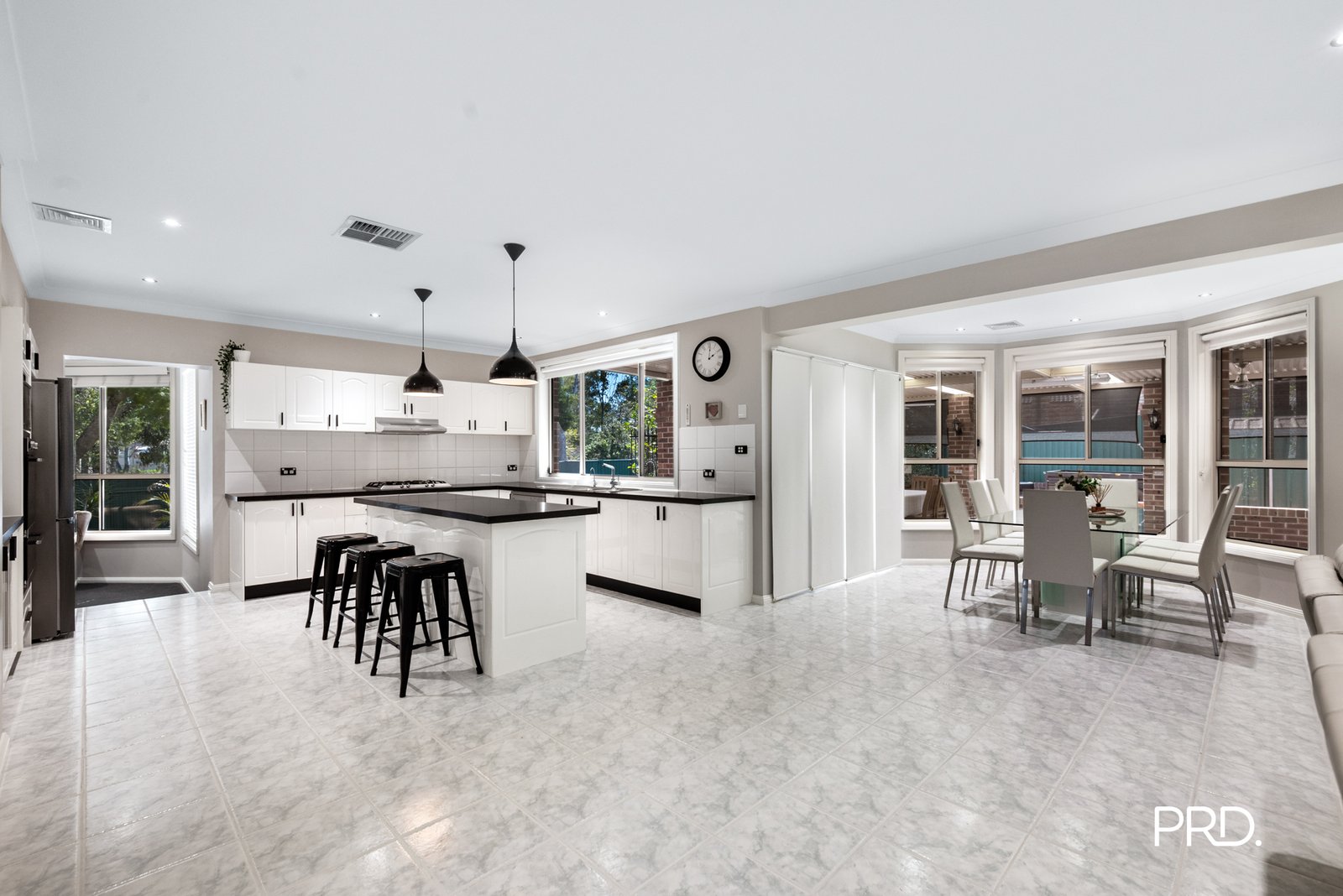 7 Devaney Avenue GLENMORE PARK 6