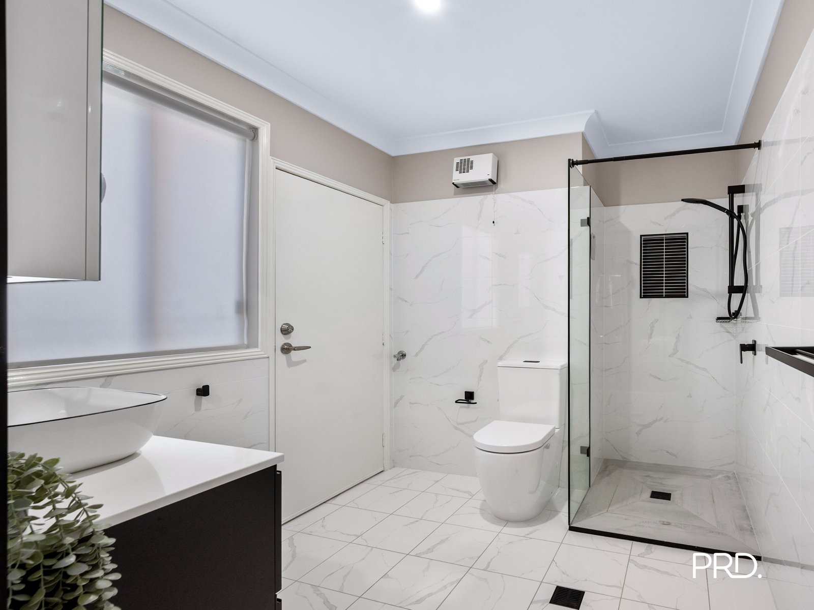 7 Devaney Avenue GLENMORE PARK 12