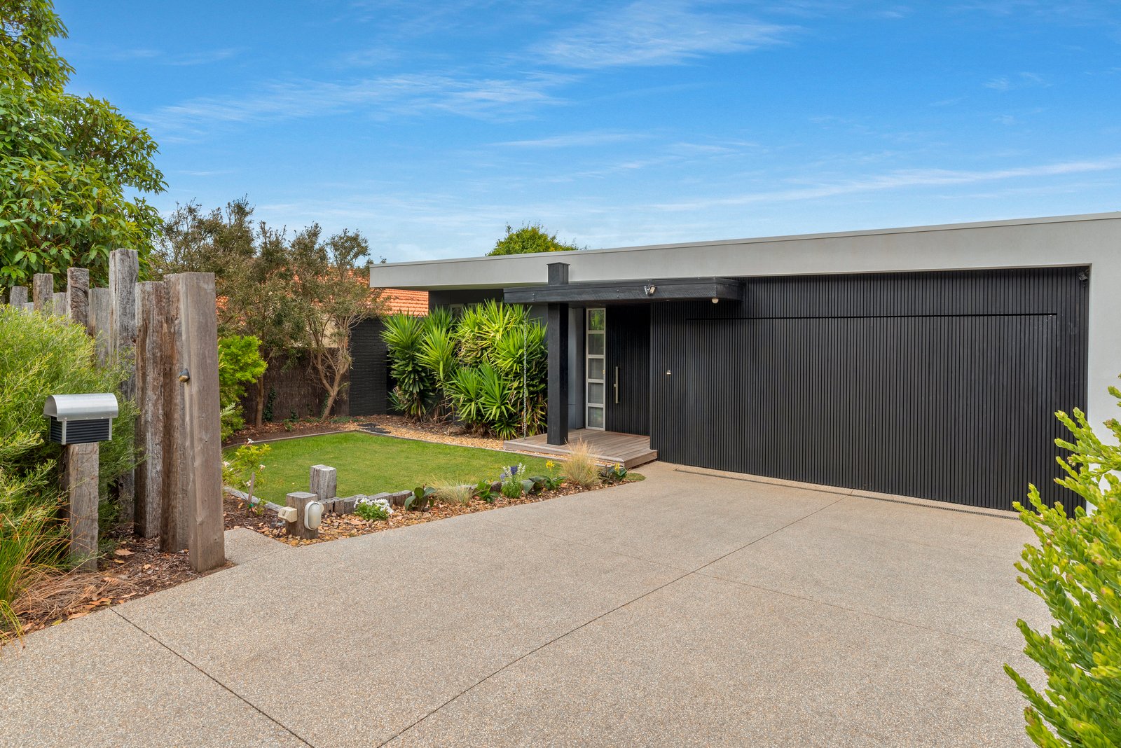 Real Estate and Property in 7 Devon Avenue, Blairgowrie, VIC