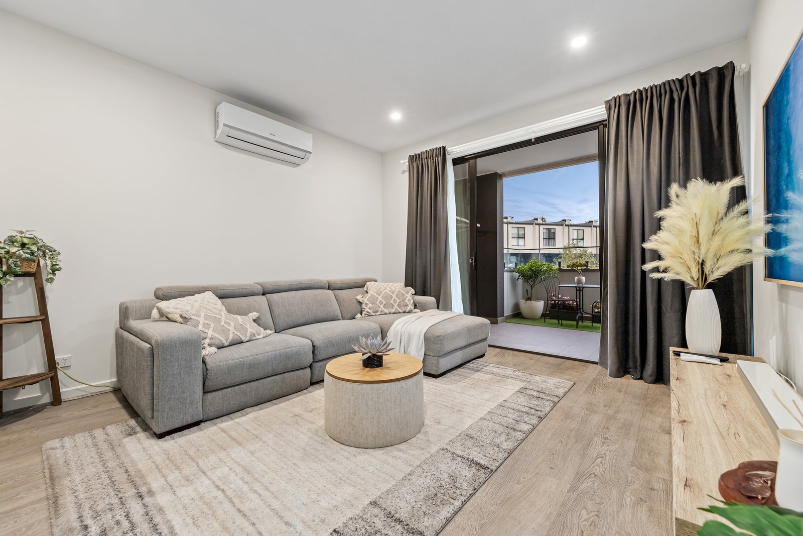 Gallery: 7 Diesel Street