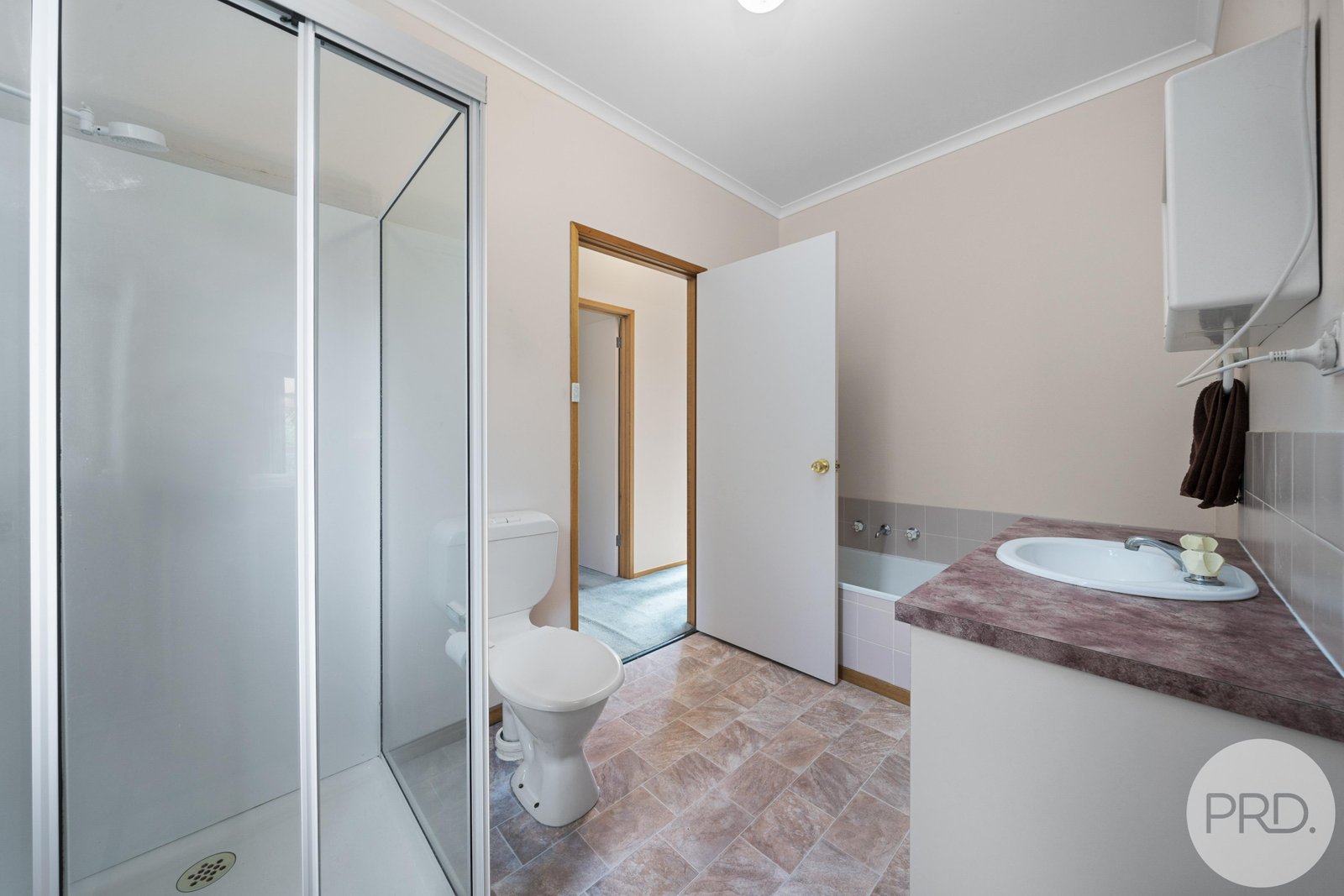 7 Dollery Court BRIGHTON 14