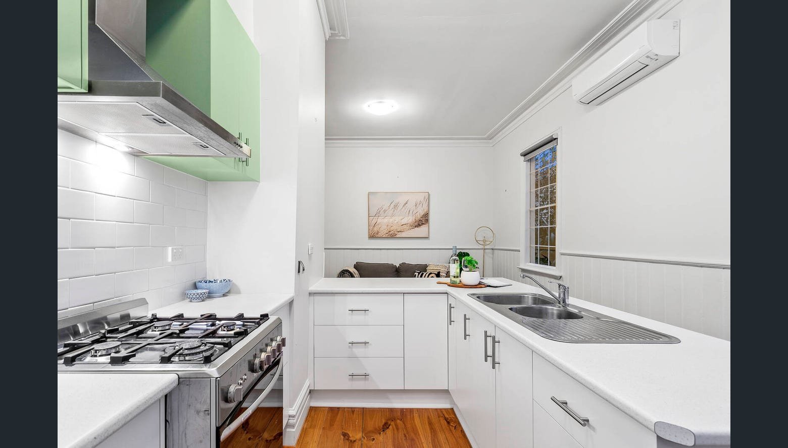 Gallery: 7 Donald Street