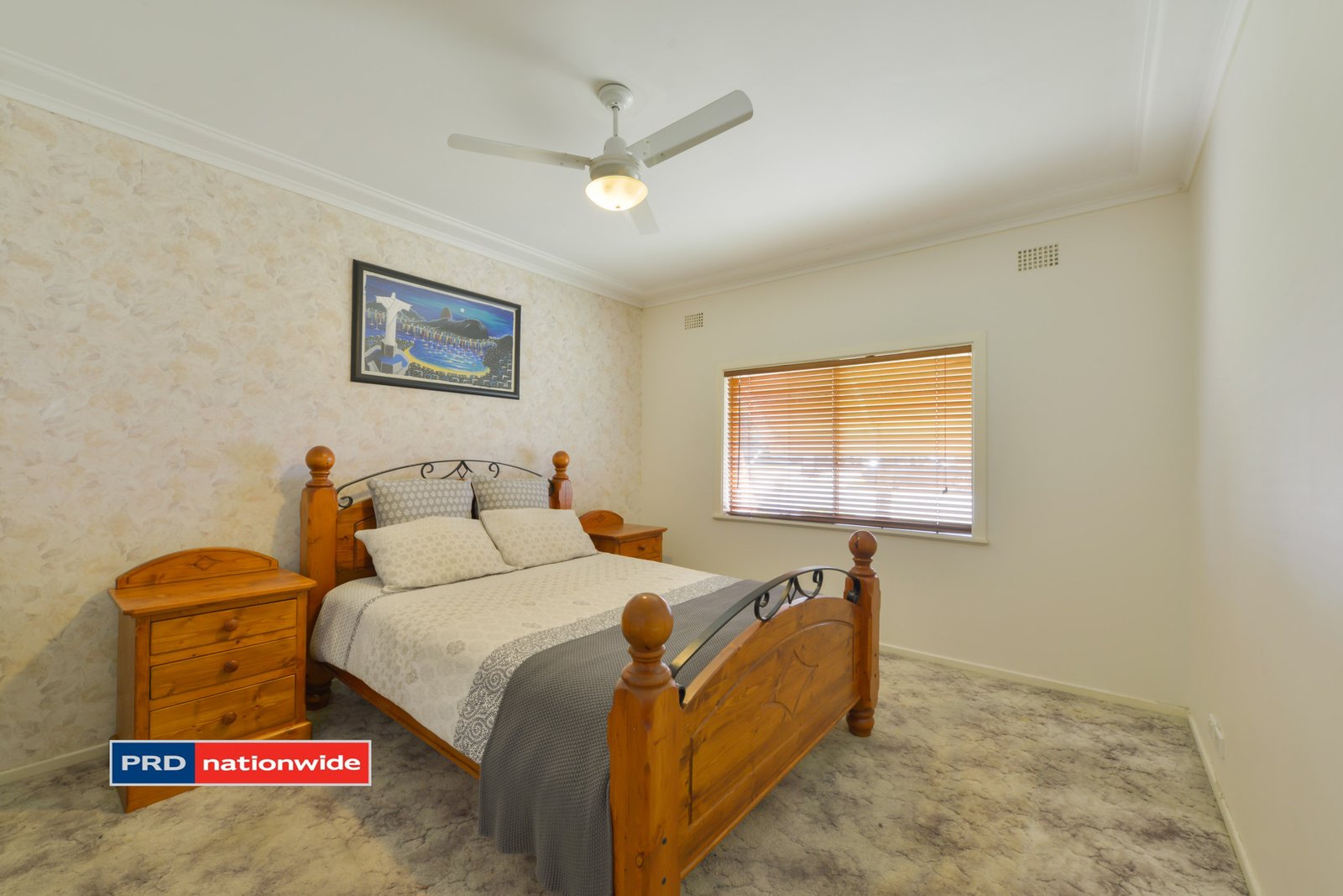 7 Douglas Avenue TAMWORTH 3