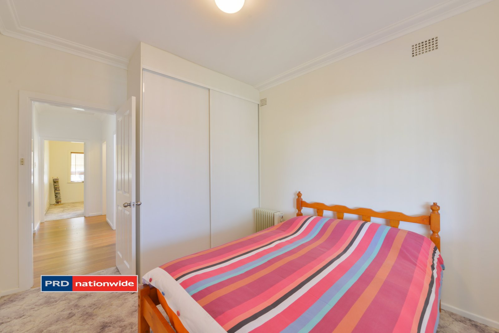 7 Douglas Avenue TAMWORTH 4