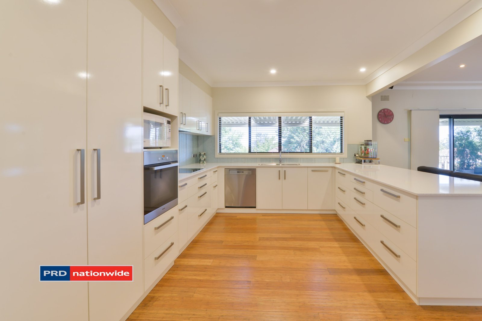 7 Douglas Avenue TAMWORTH 5
