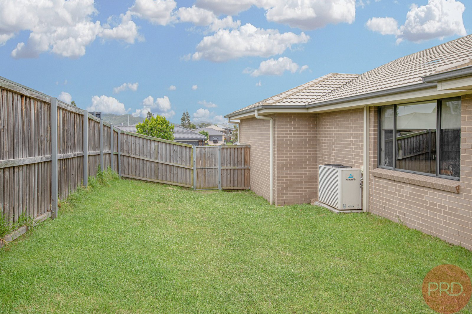 7 Dove Street ABERGLASSLYN 18