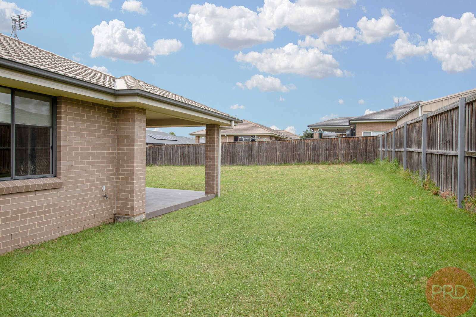 7 Dove Street ABERGLASSLYN 19